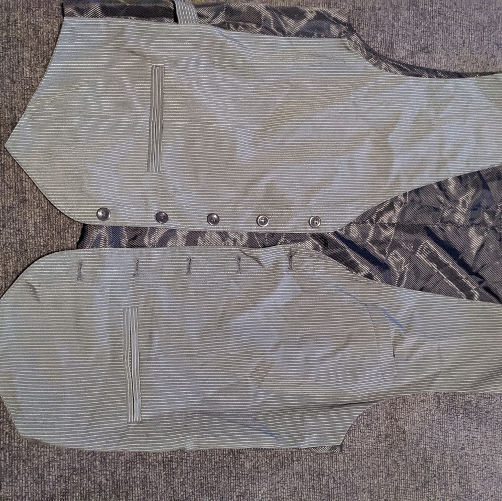 Fashion vest